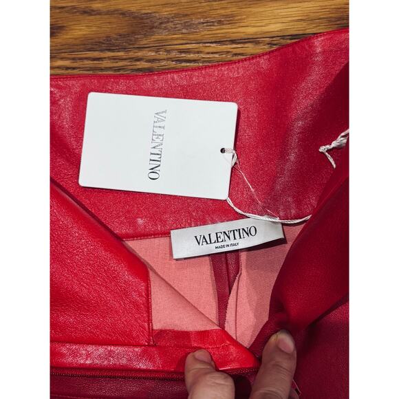 VALENTINO Garavani Red Bow-Detailed Leather Shorts size EU 38 - Picture 3 of 12